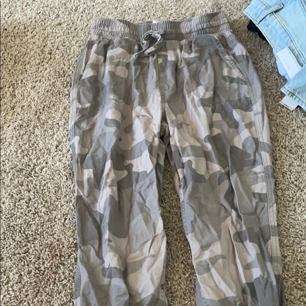 Hollister joggers